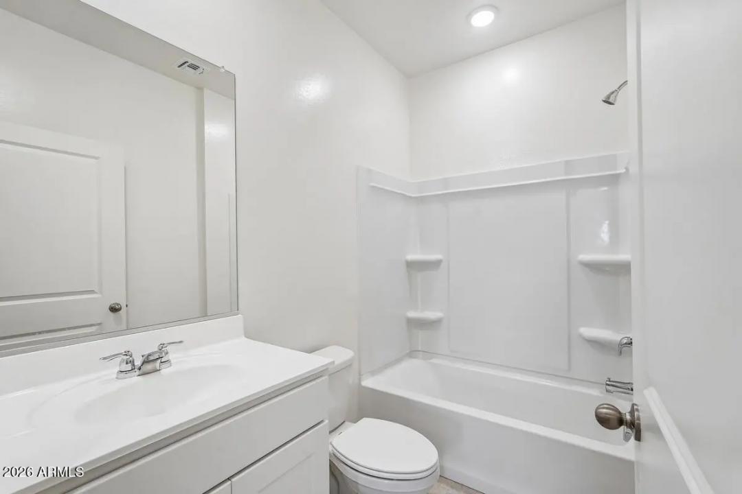 Real Estate Picture 6
