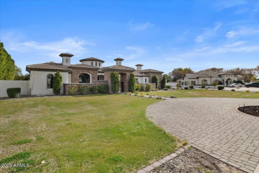 Real Estate Picture 30