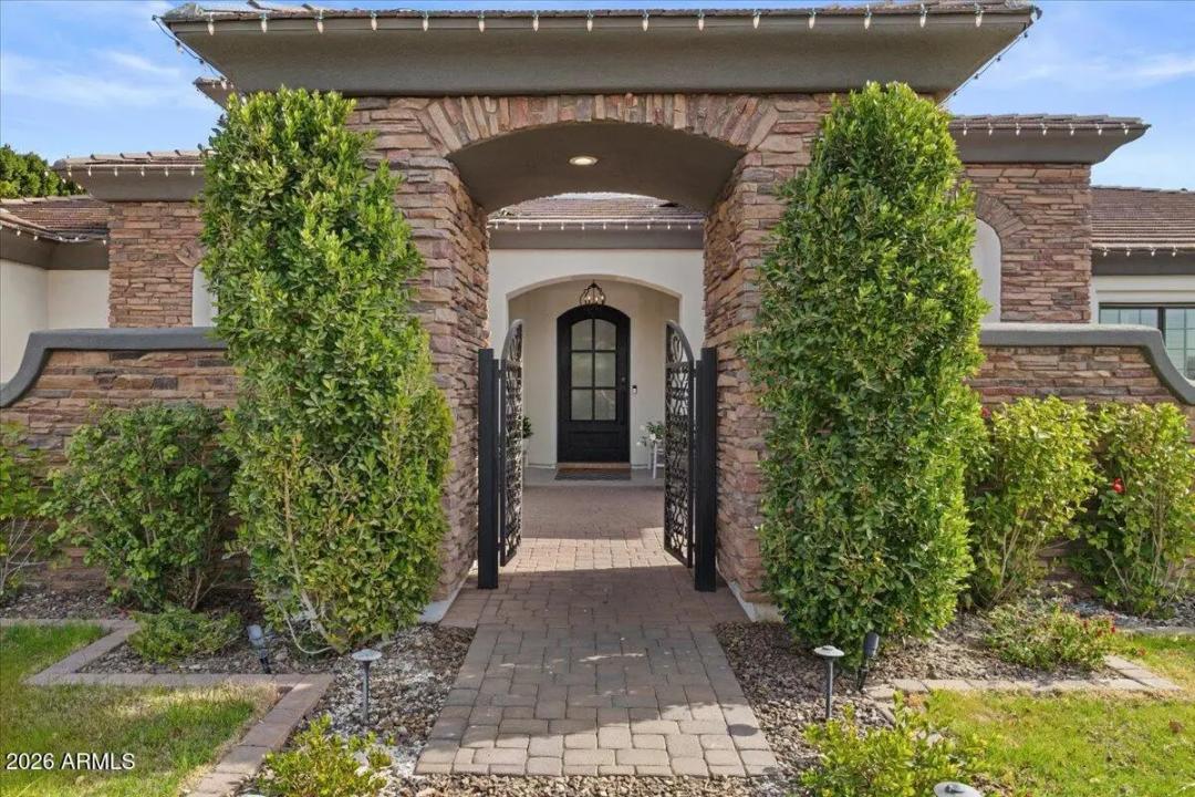 Real Estate Picture 33