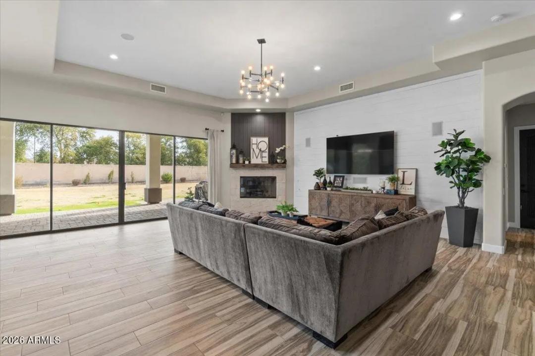 Real Estate Picture 54