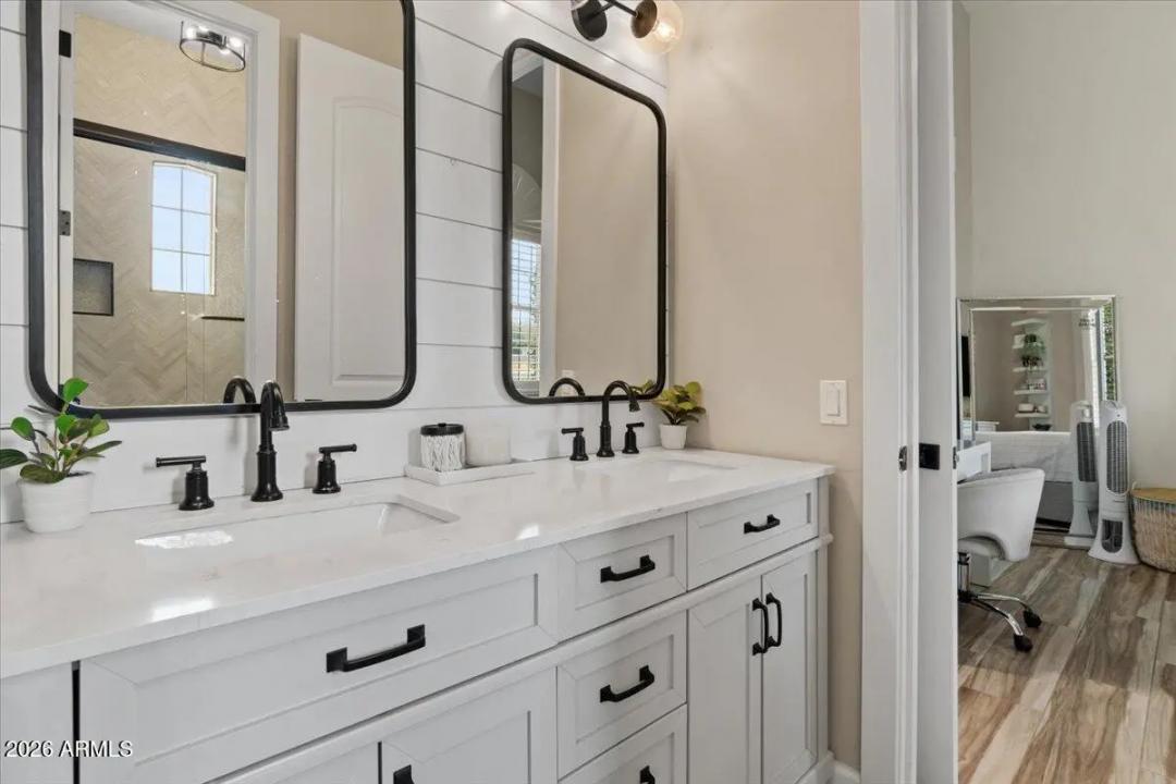 Real Estate Picture 76