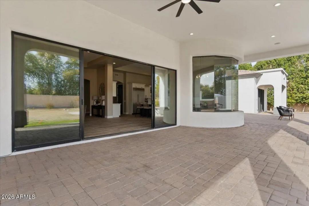 Real Estate Picture 90