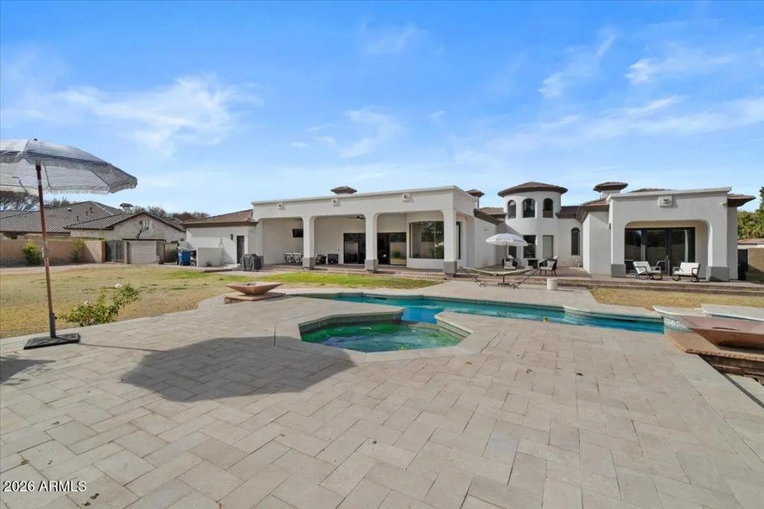 Real Estate Picture 96