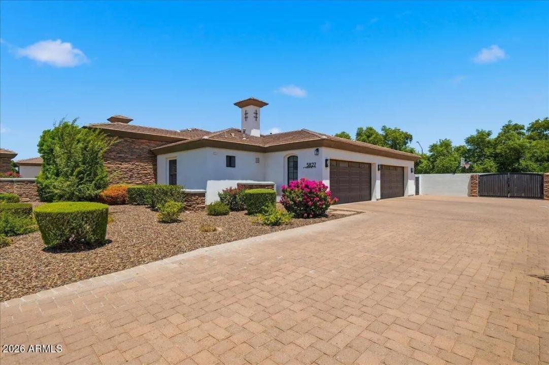 Real Estate Picture 5