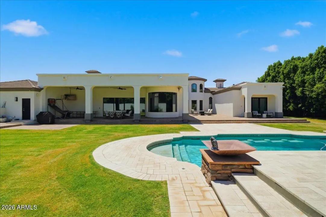 Real Estate Picture 23