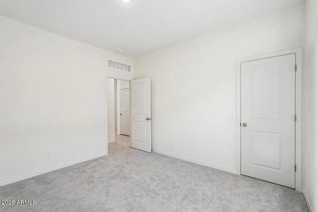 Real Estate Picture 8