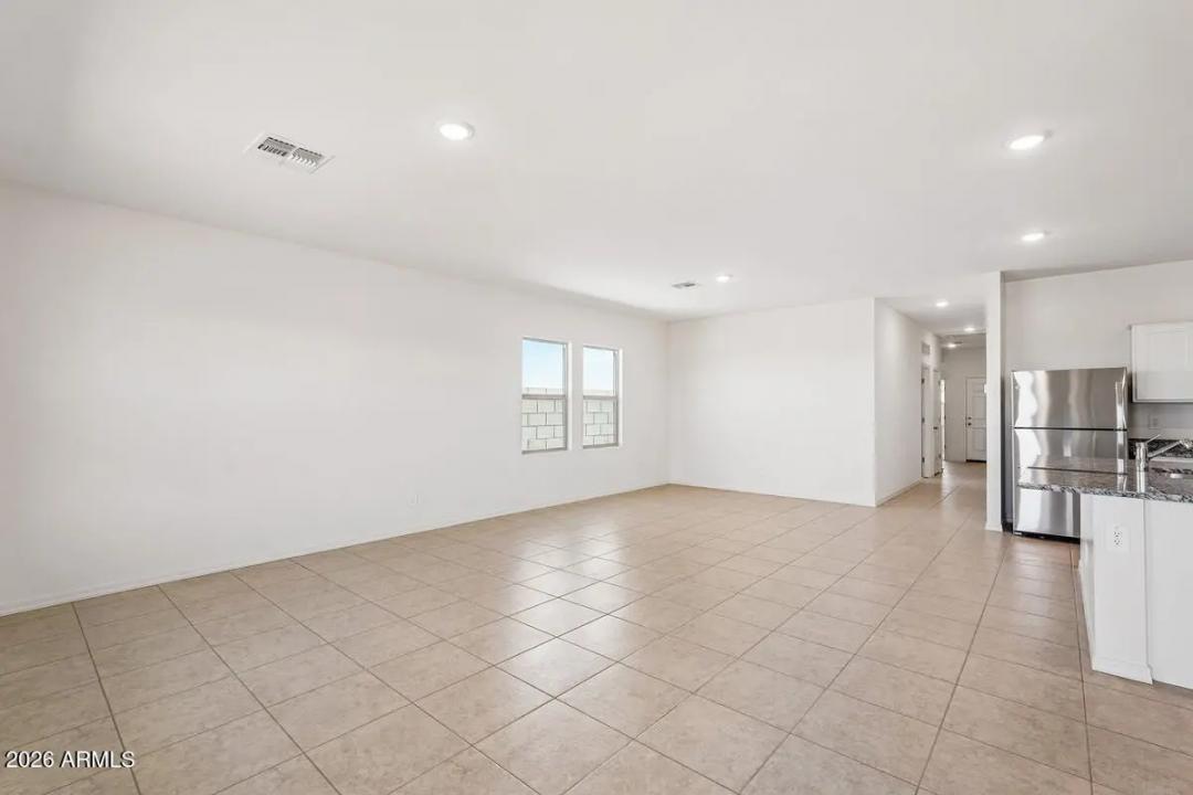 Real Estate Picture 23
