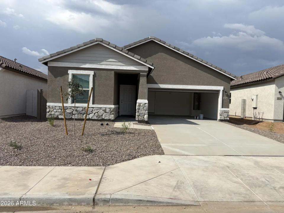 Real Estate Picture 1