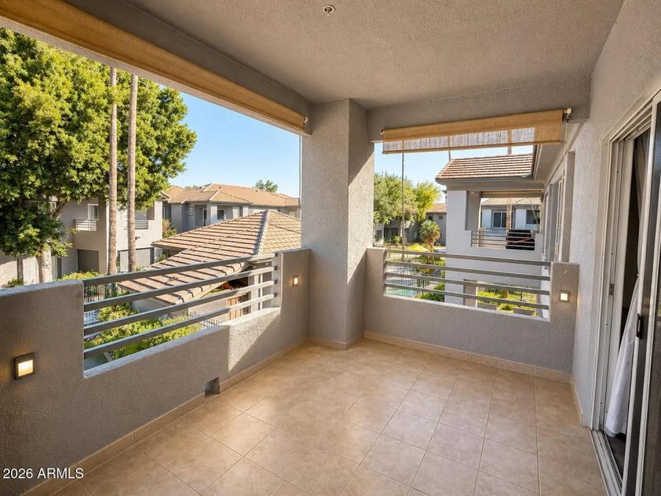 Real Estate Picture 16