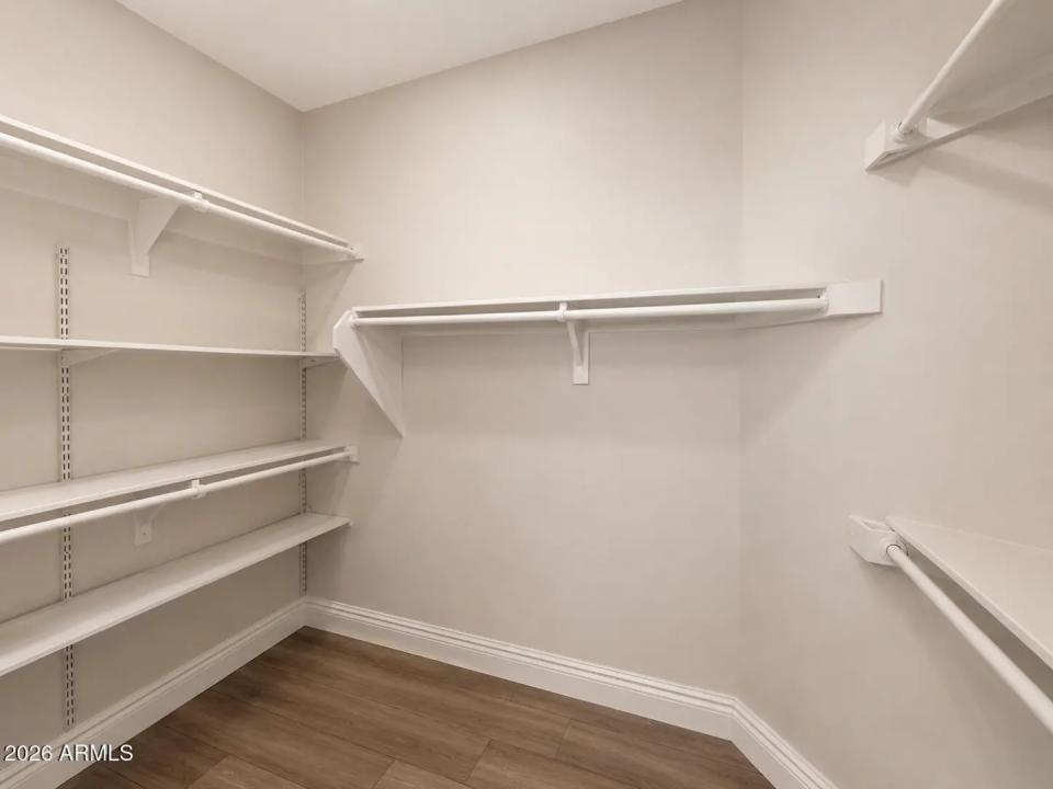 Real Estate Picture 9