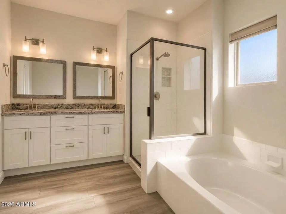 Real Estate Picture 8