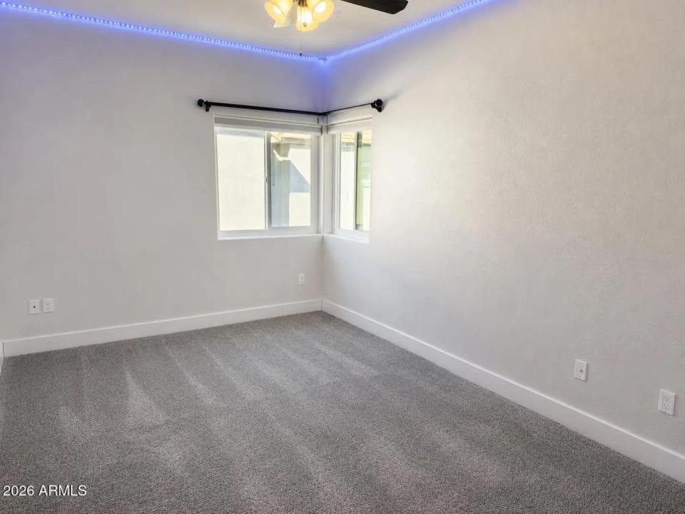 Real Estate Picture 12