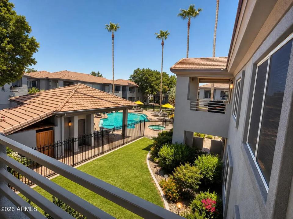 Real Estate Picture 17