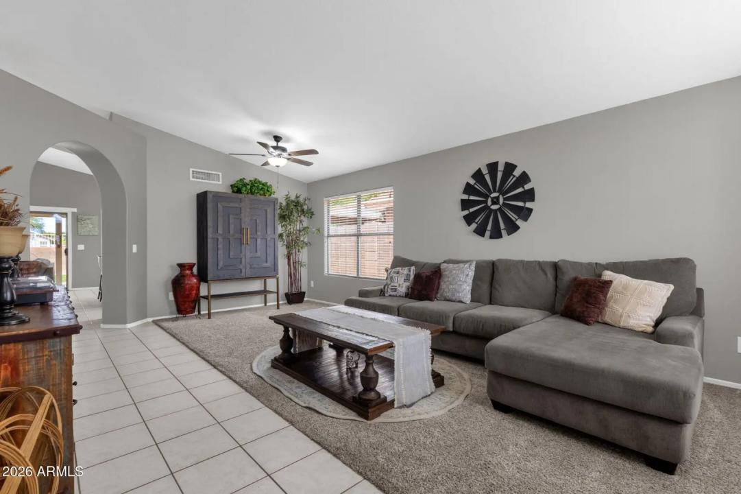 Real Estate Picture 7