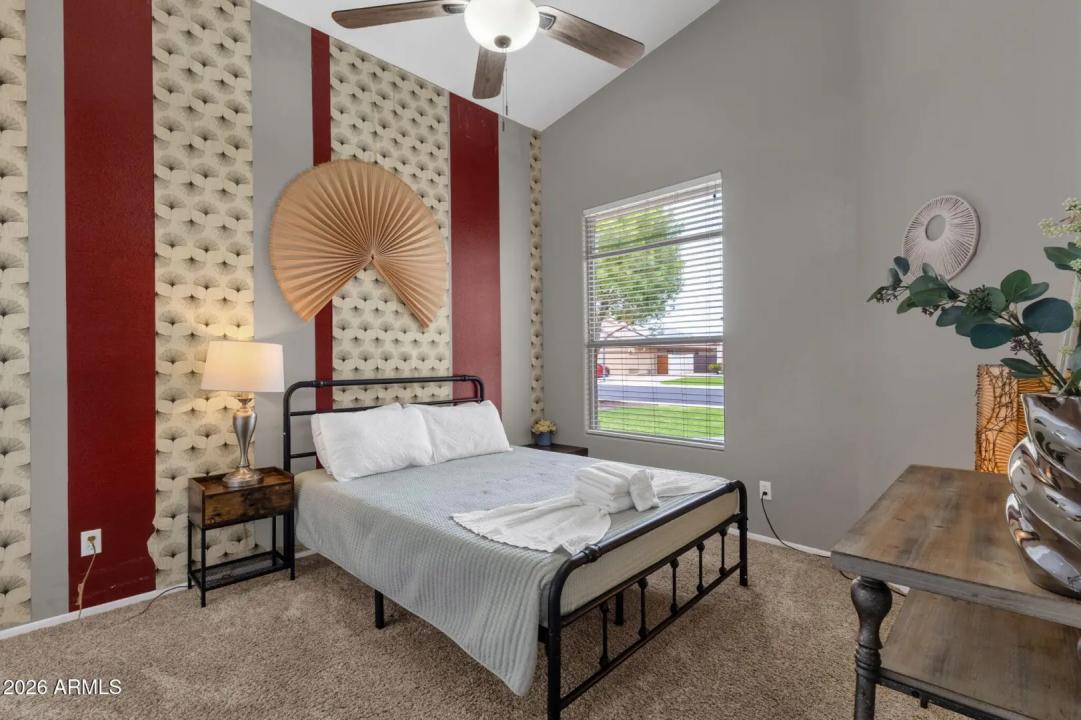 Real Estate Picture 22