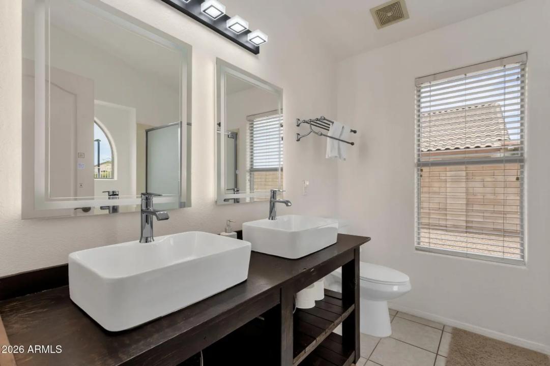Real Estate Picture 20