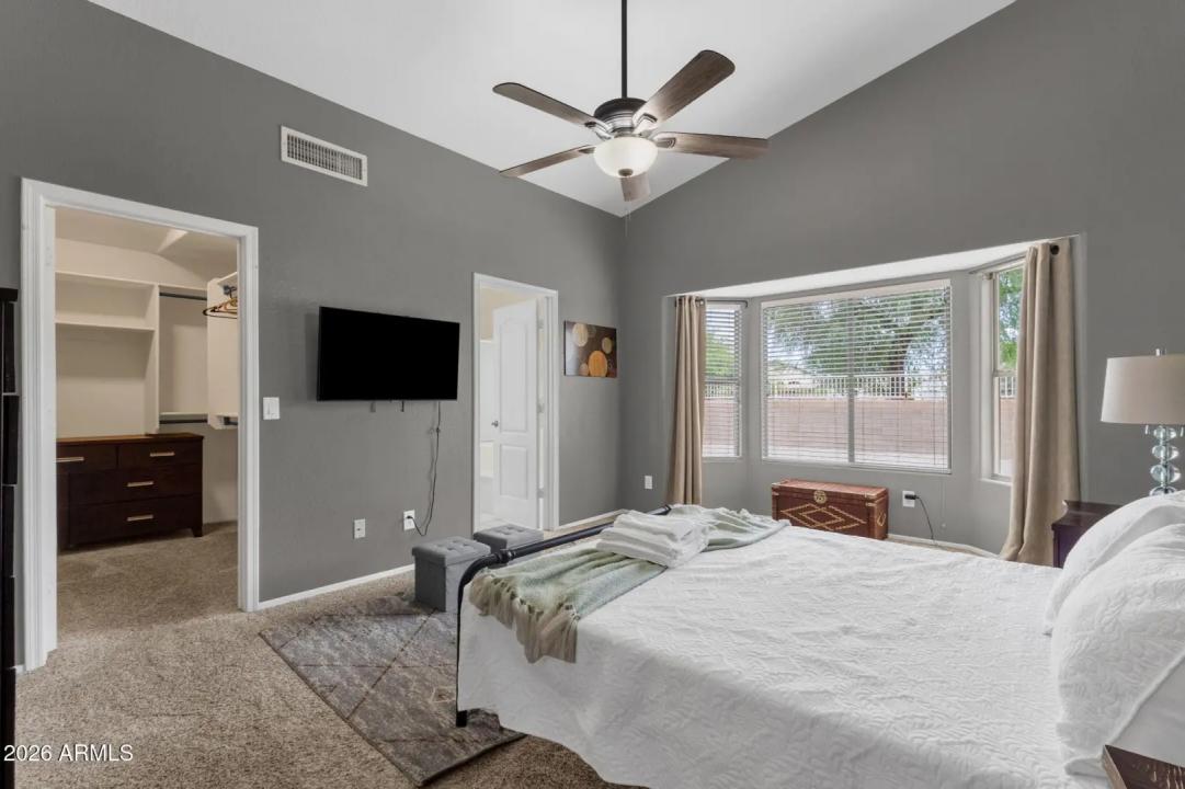 Real Estate Picture 18