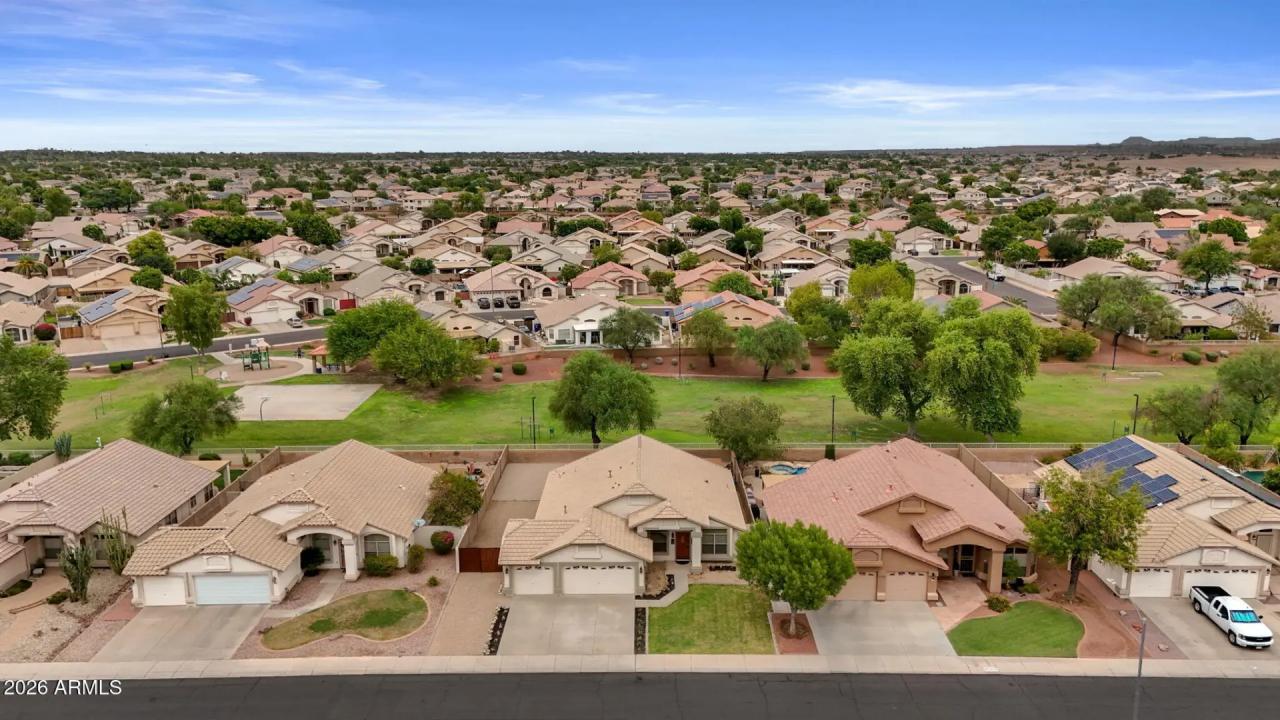 Real Estate Picture 35
