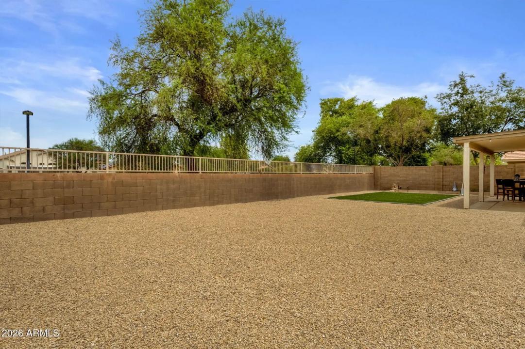 Real Estate Picture 30
