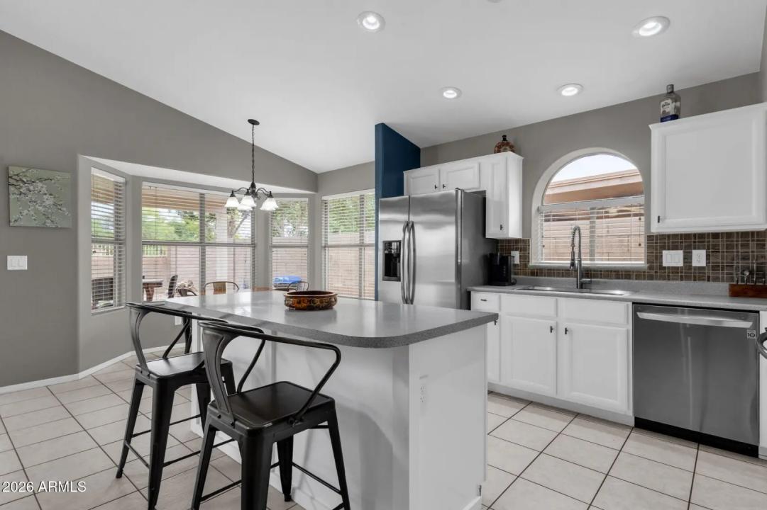 Real Estate Picture 9