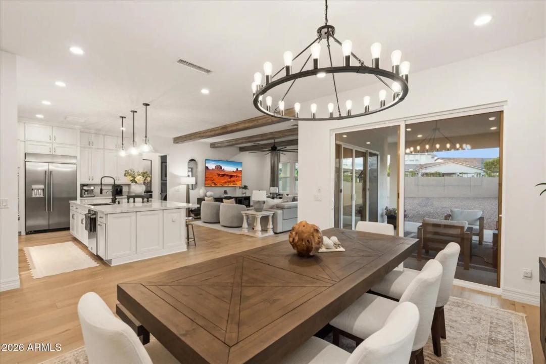 Real Estate Picture 11
