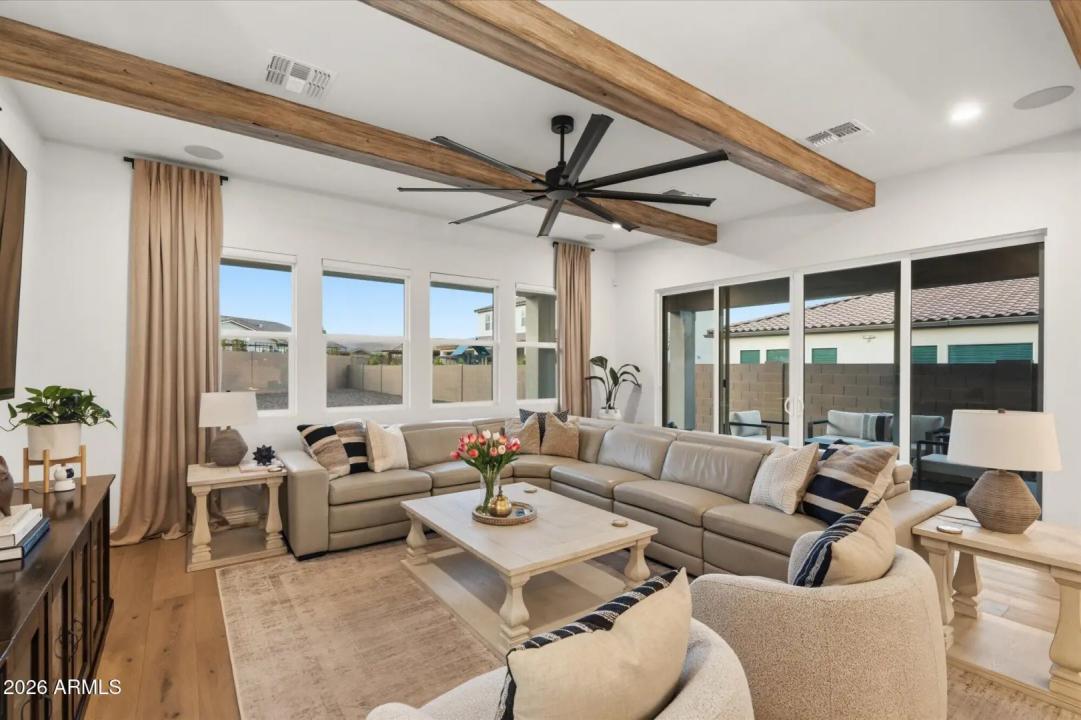 Real Estate Picture 16