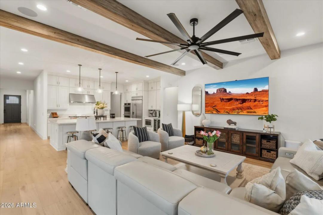 Real Estate Picture 17