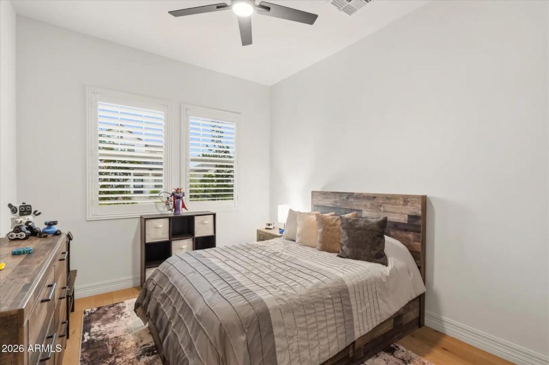 Real Estate Picture 30