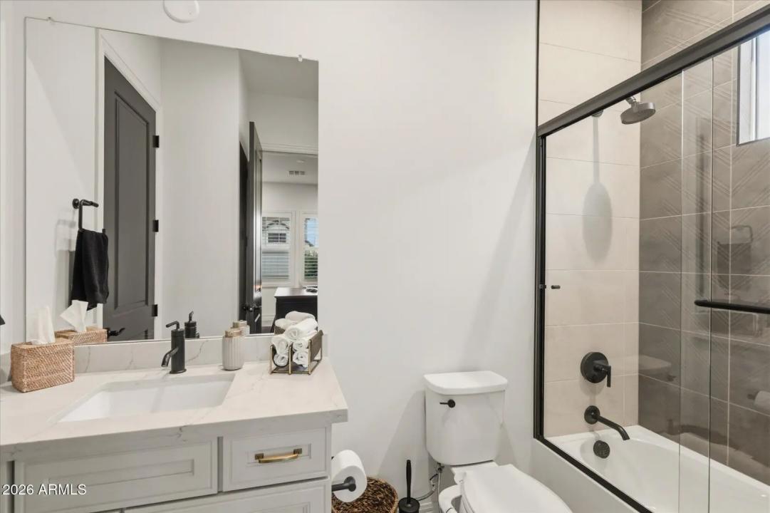 Real Estate Picture 33