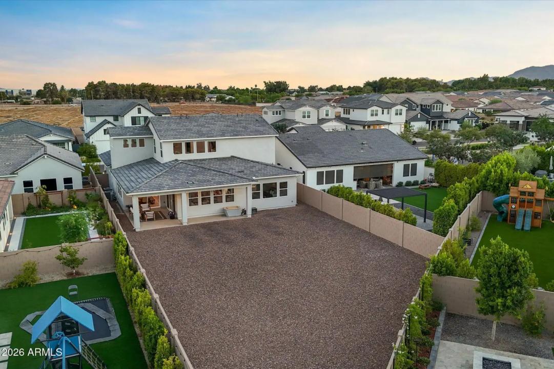 Real Estate Picture 37