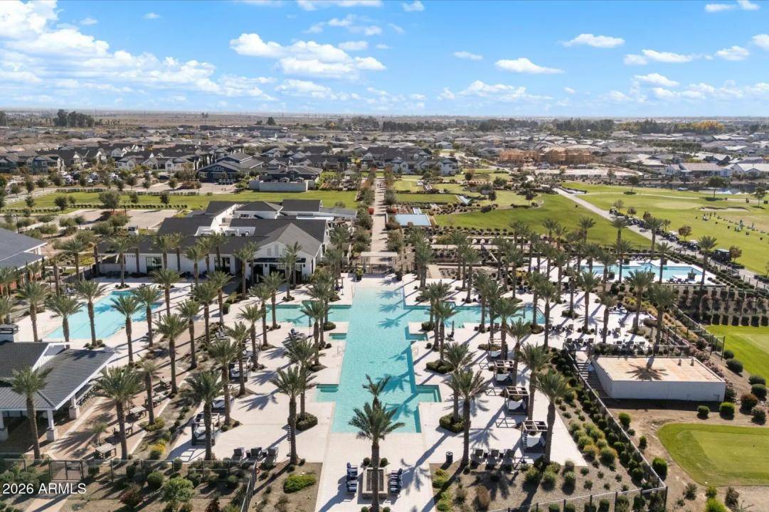 Real Estate Picture 43