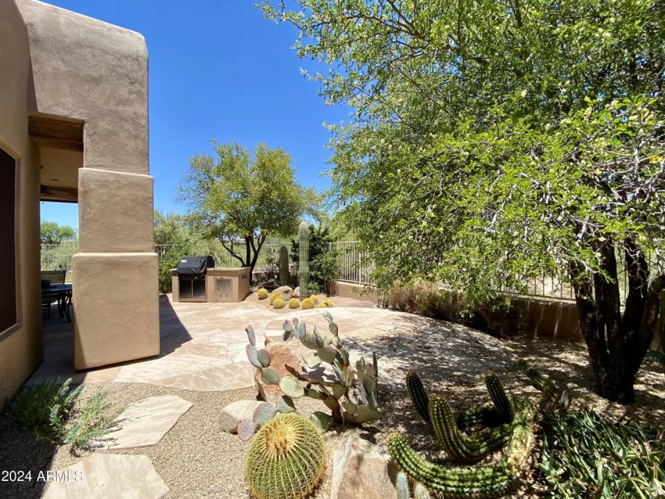 Real Estate Picture 2
