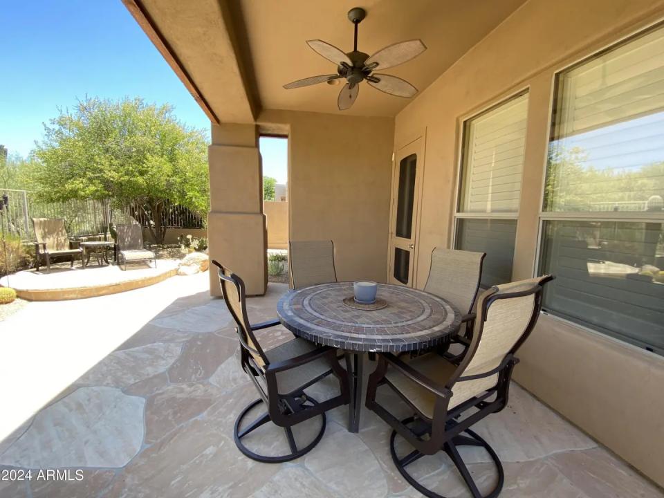 Real Estate Picture 4