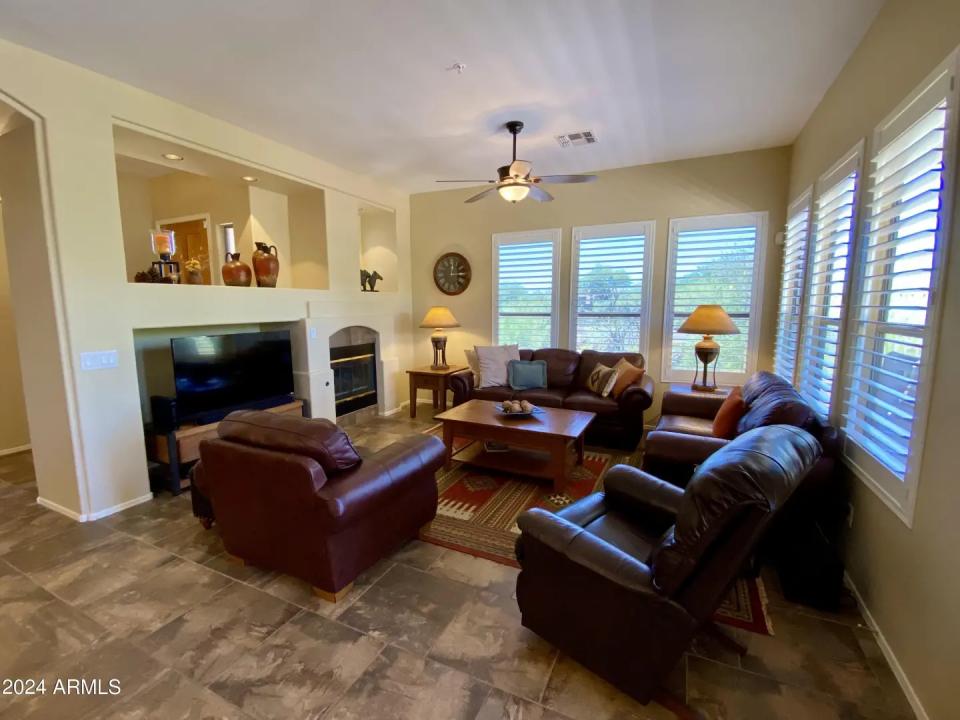 Real Estate Picture 7