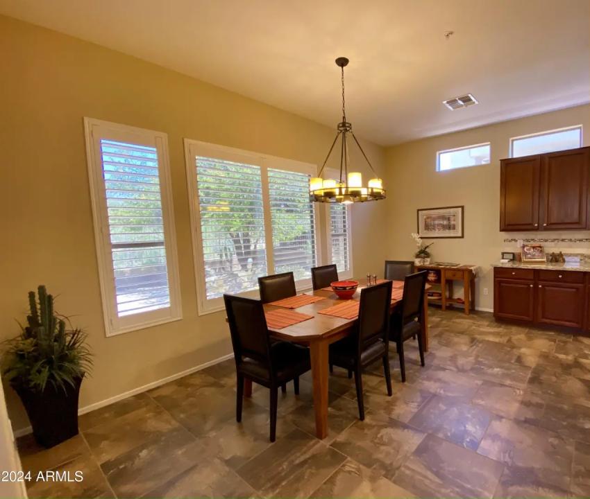 Real Estate Picture 9