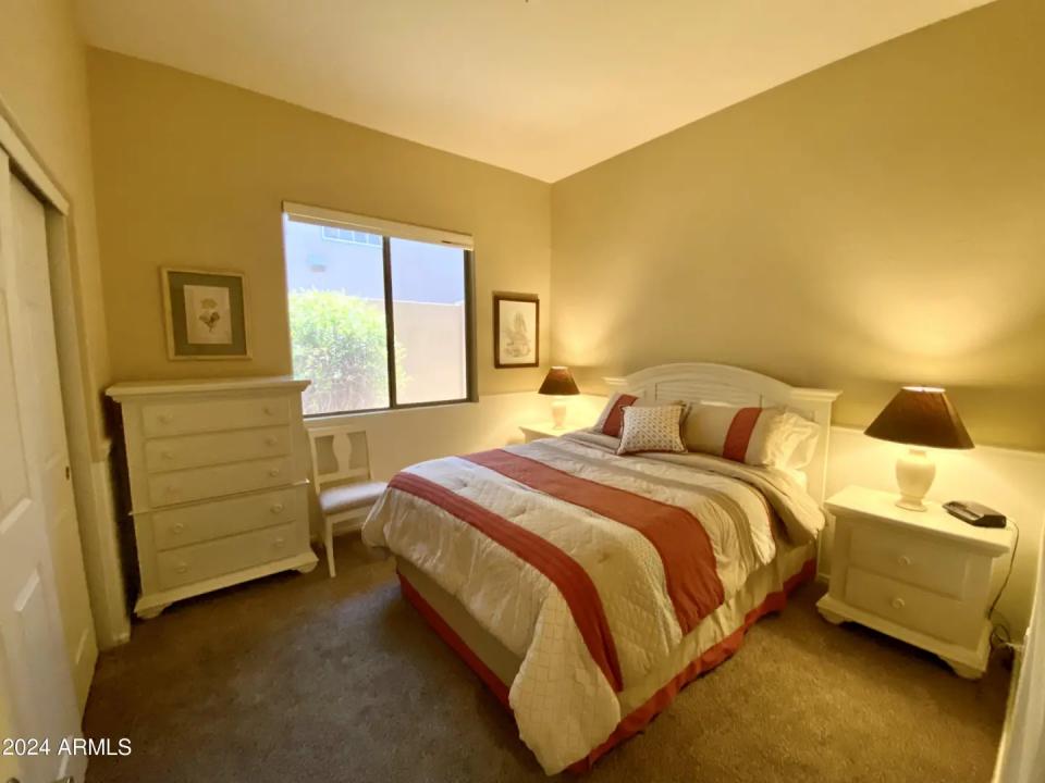 Real Estate Picture 12