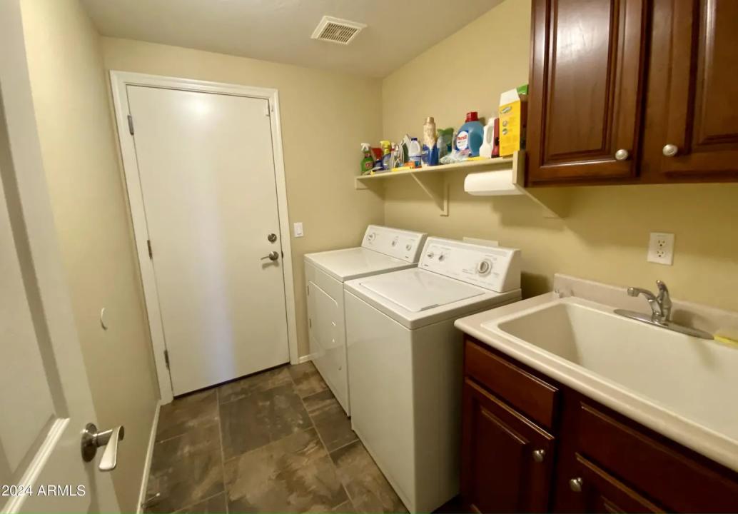 Real Estate Picture 22
