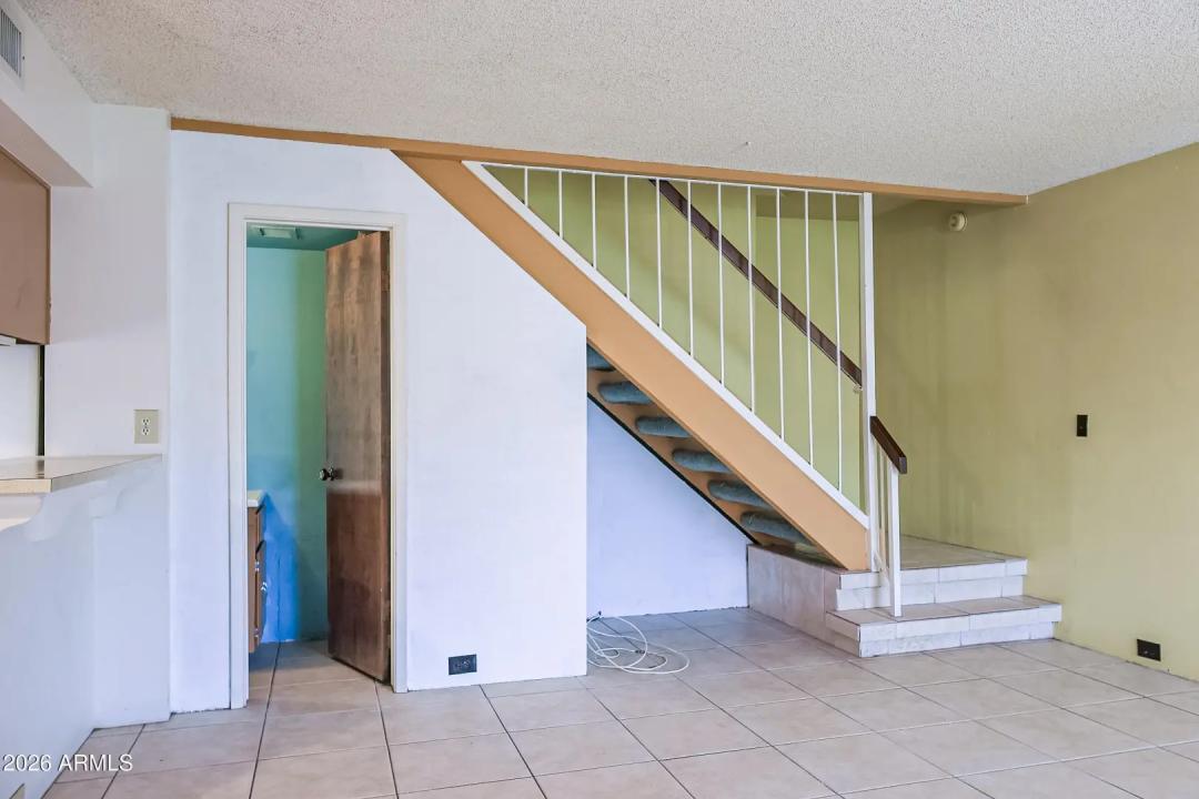 Real Estate Picture 6