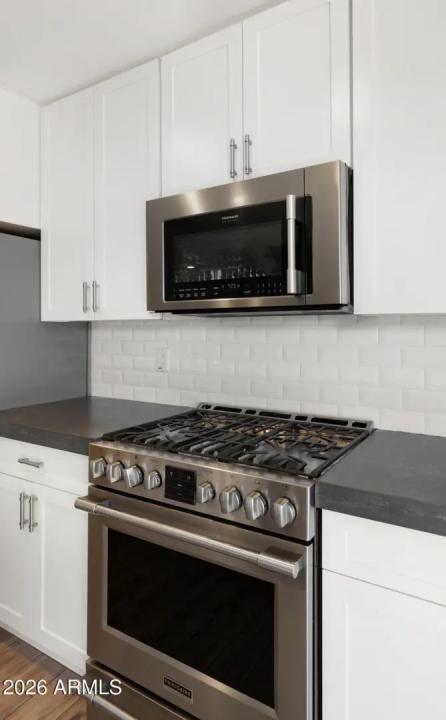 Real Estate Picture 14