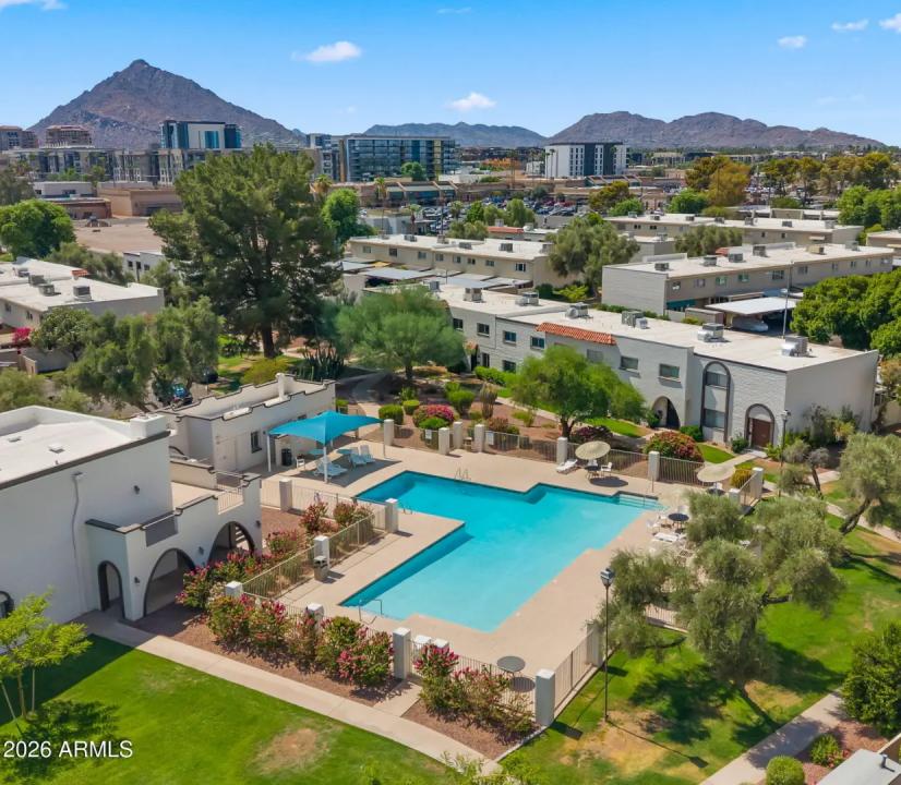 Real Estate Picture 40