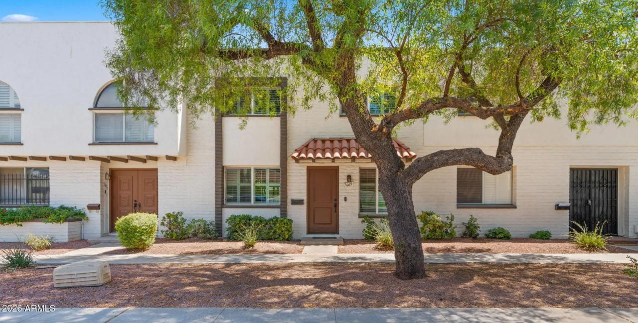 Real Estate Picture 1