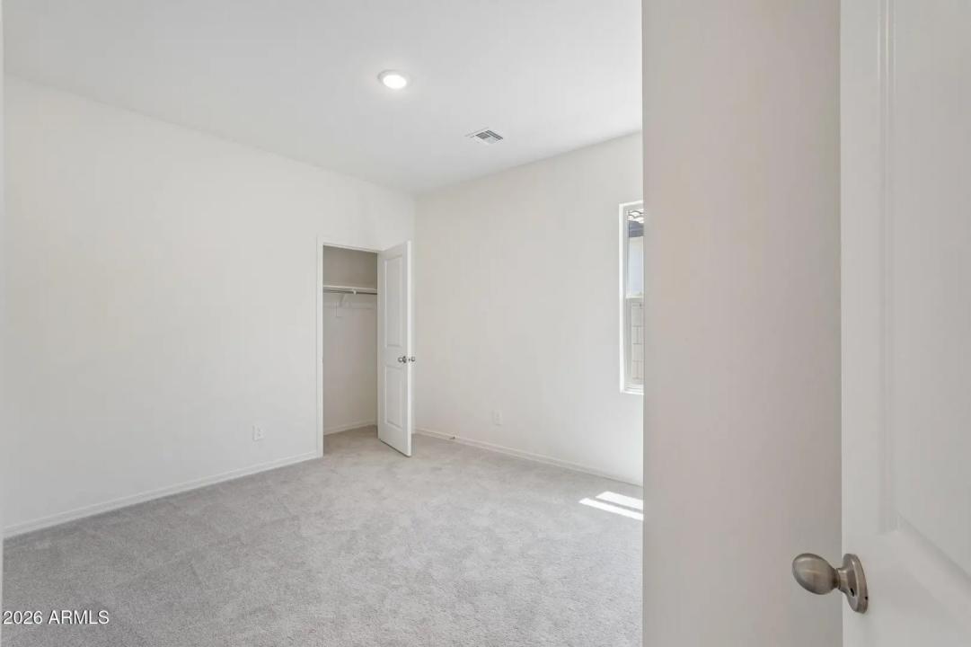 Real Estate Picture 22