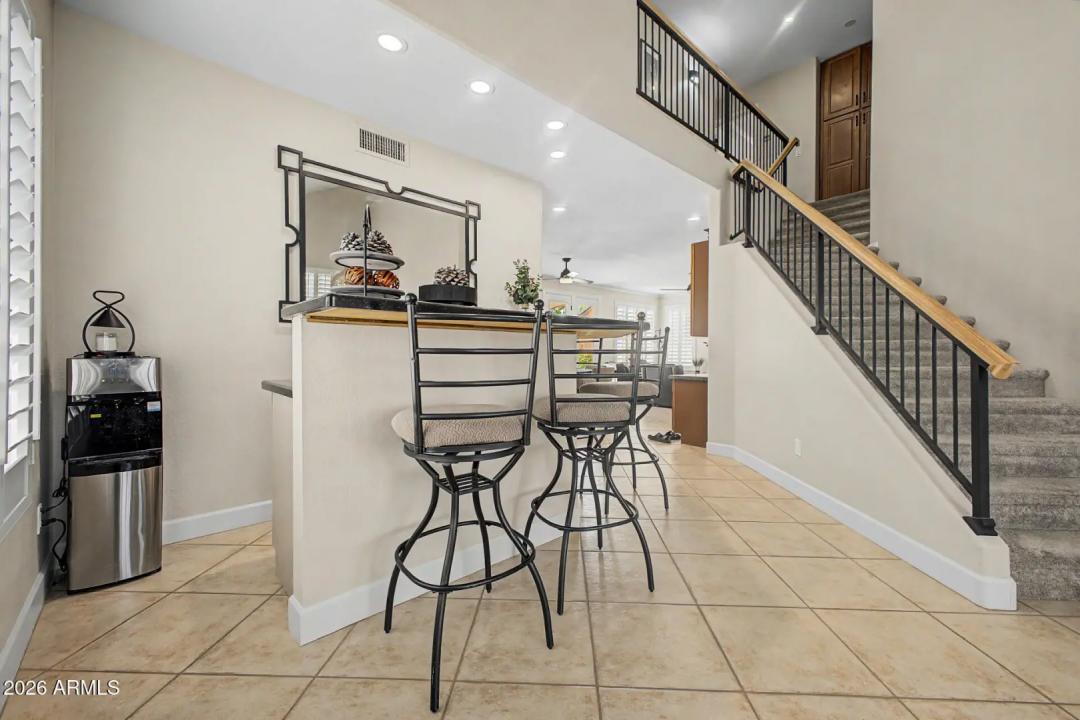 Real Estate Picture 5
