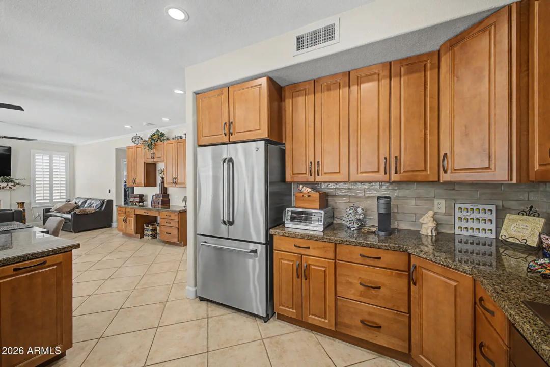 Real Estate Picture 9