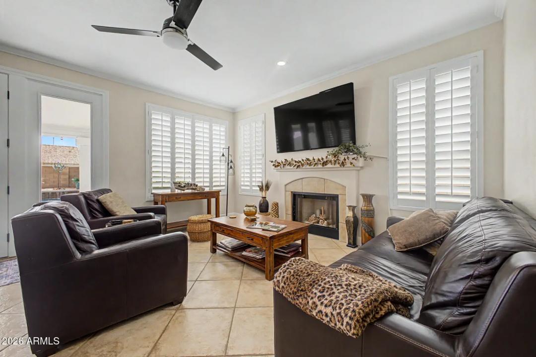 Real Estate Picture 11