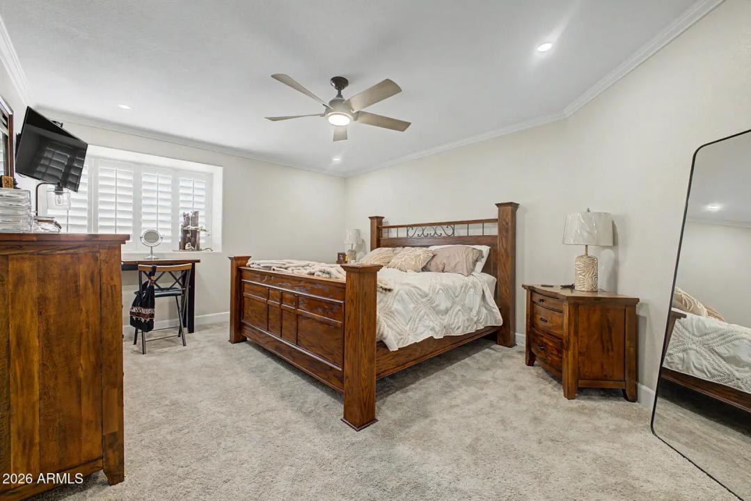 Real Estate Picture 14