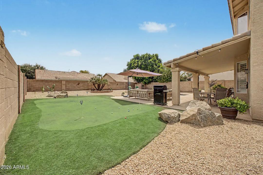 Real Estate Picture 23