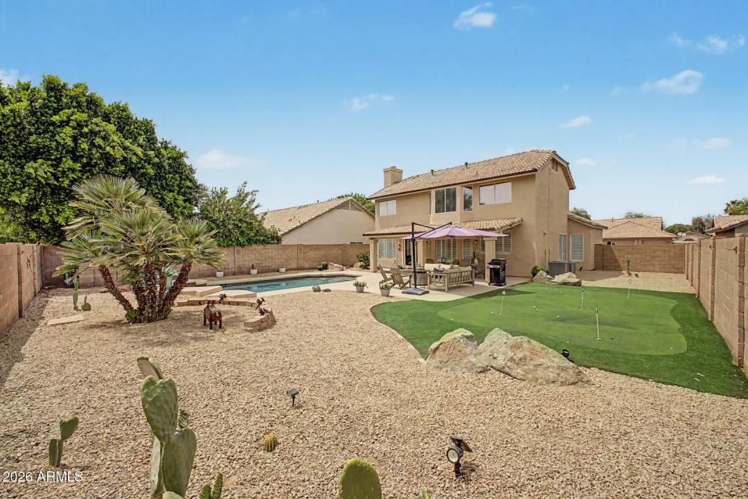 Real Estate Picture 24