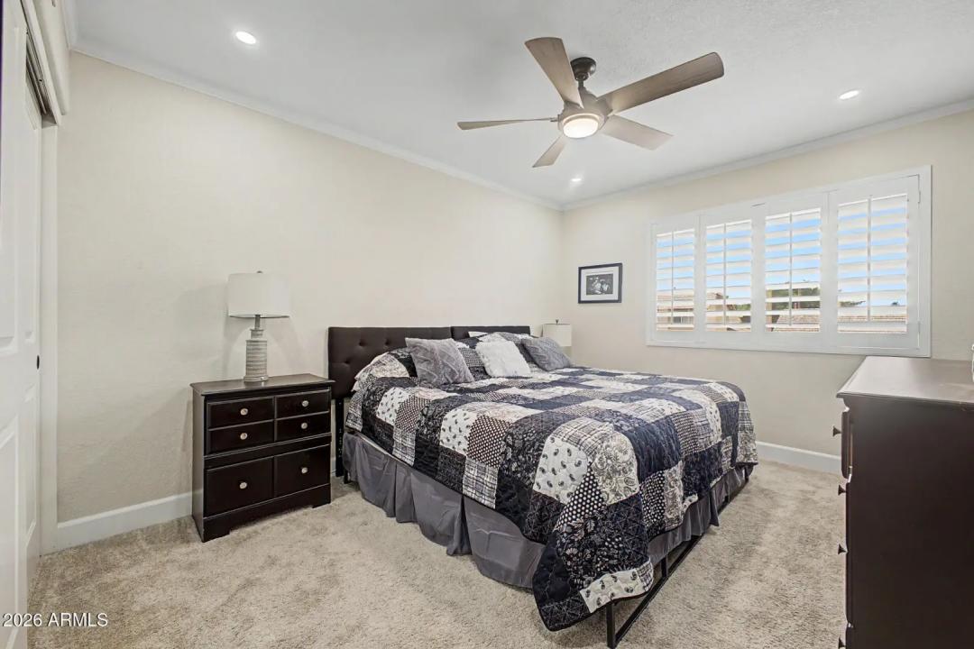 Real Estate Picture 18