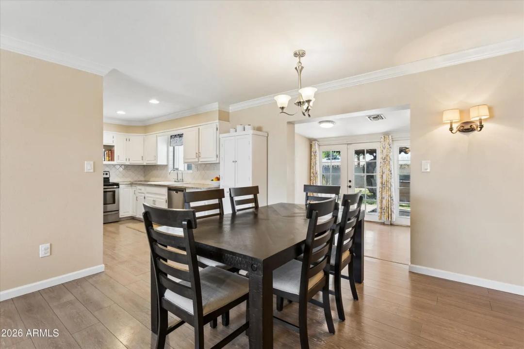Real Estate Picture 7